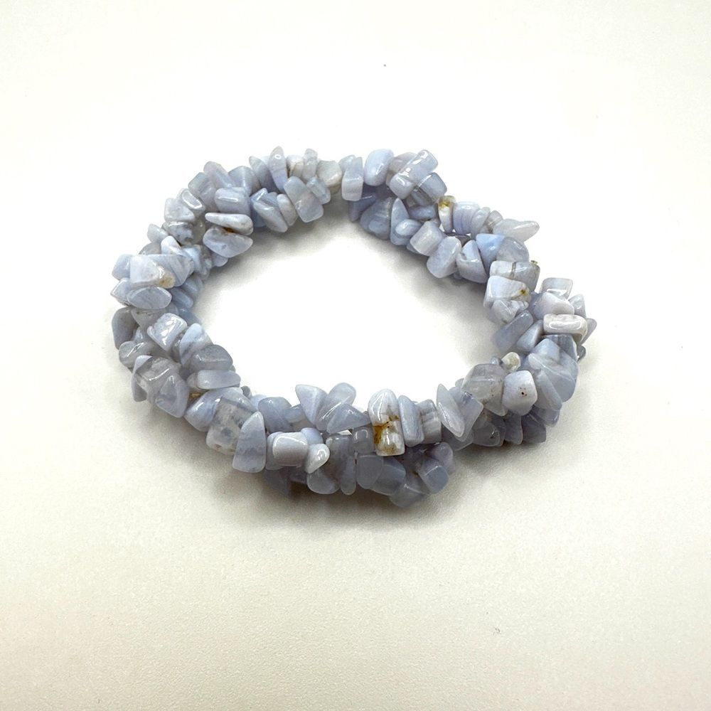 SALE! Blue‎ lace agate chip stretch bracelet!